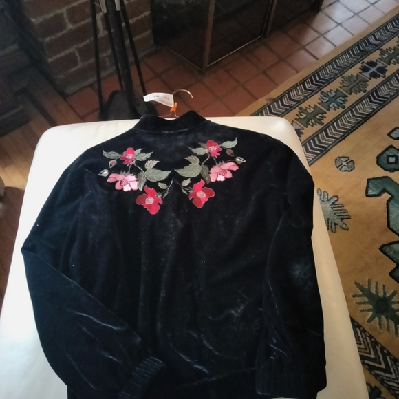 Floral Embroidered Black Jacket - Picture 4 of 5